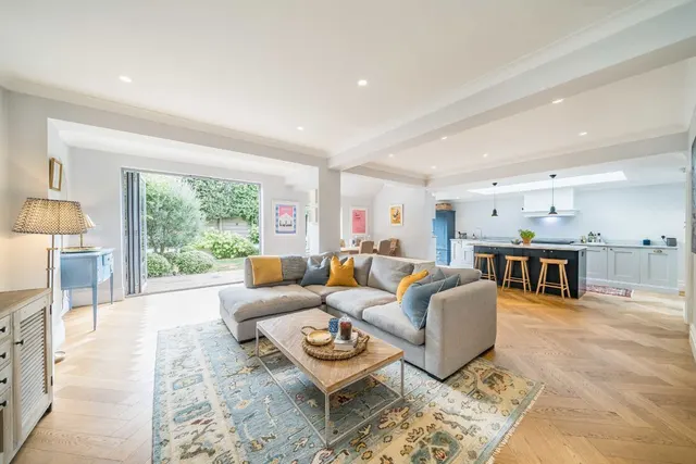 Voss Court, SW16, photo 1