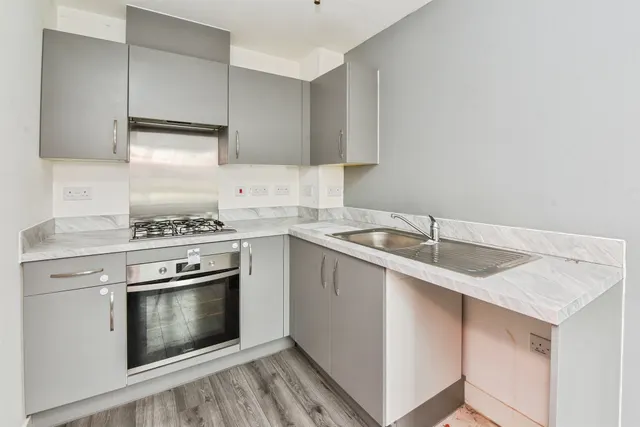 Amazon Way, Westbury, BA13, photo 3