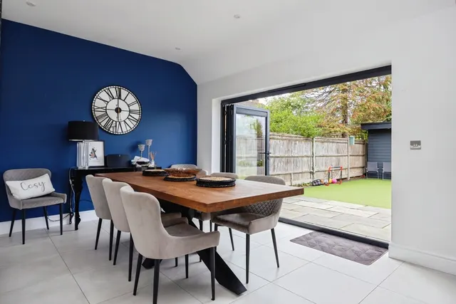 Maple Road, Woking, GU23, photo 2