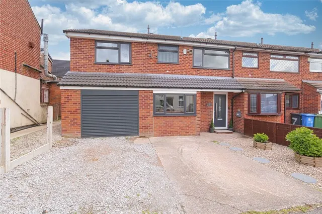 Gibraltar Lane, Denton, M34, photo 1