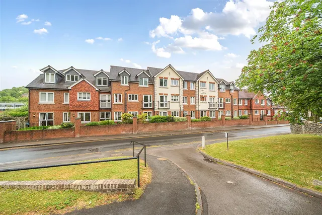 Stafford Road, Caterham, CR3, photo 1