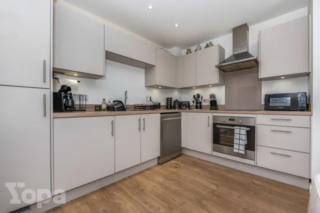 Havelock Drive, Greenhithe, DA9, photo 3