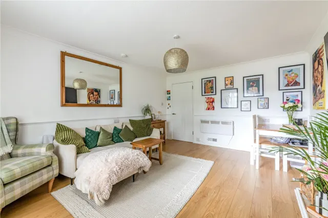 Ferney Road, Byfleet, West Byfleet, S..., photo 1