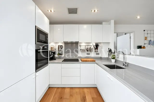 Photo 2 — Titanium Point, Sutton Wharf, Palmers Road, Bethnal Green, London, E2