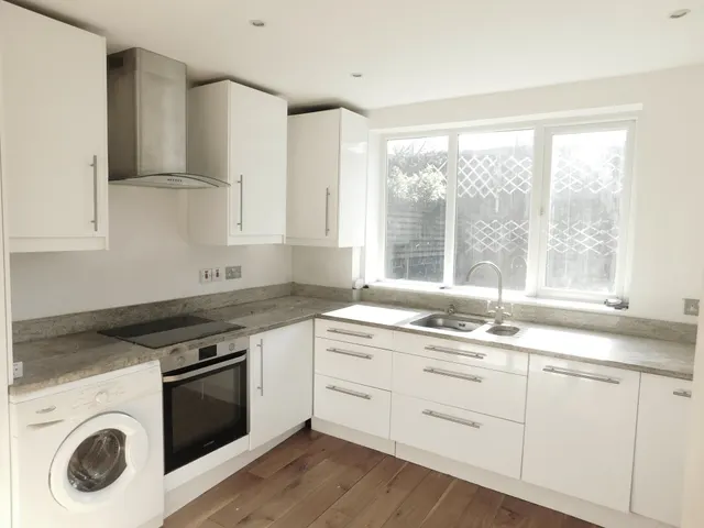 Denmark Road, Ealing, W13, photo 1