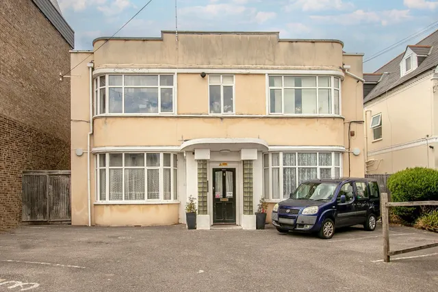 Westby Road, photo 1