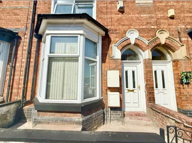 Walthall Street, CW2, photo 1