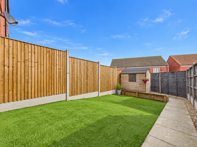 Hunton Road, Oulton Broad, photo 1
