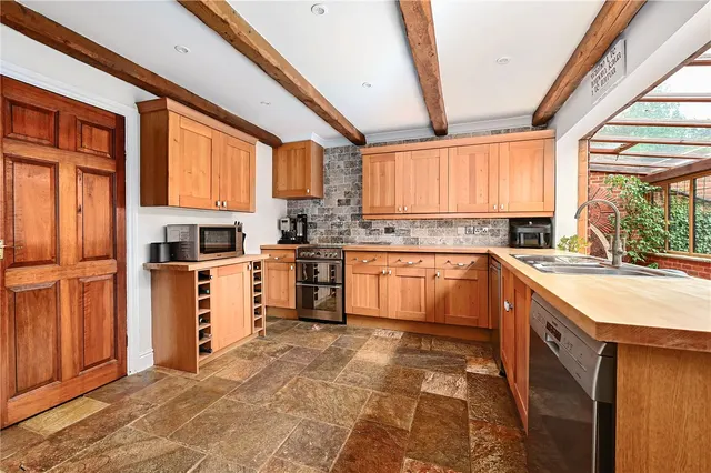 Photo 3 — Chapel Drive, Beech Hill, Reading, Berkshire, RG7 2BH