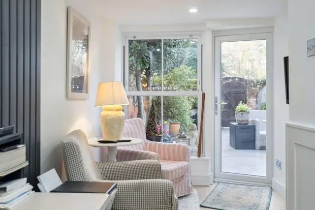 Photo 3 — Bettoney Vere, Maidenhead, Berkshire, SL6 2BA