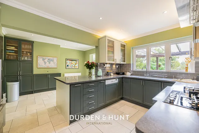 Traps Hill, Loughton, IG10, photo 3
