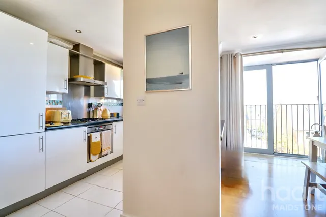 Orchard Close, Maidstone, ME15, photo 2