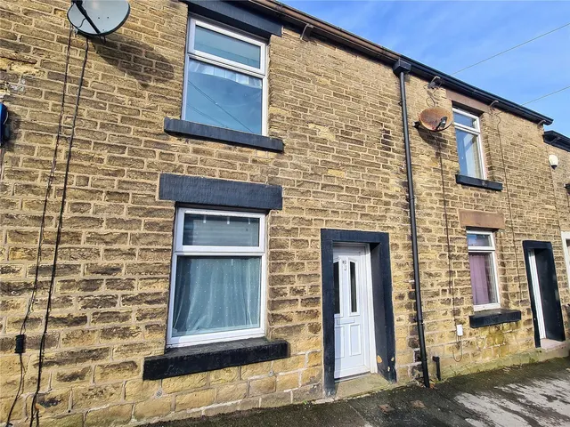 Victoria Street, Glossop, SK13, photo 1