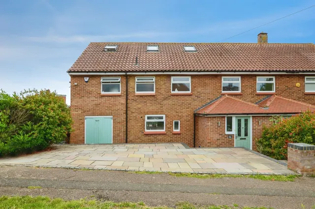 Someries Road, Harpenden, AL5, photo 1