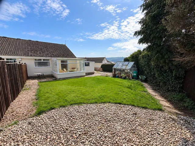 Rombalds Crescent, Silsden, BD20, photo 1