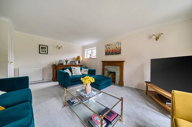 Photo 2 — Reyntiens View, Odiham, Hook, RG29 1AF