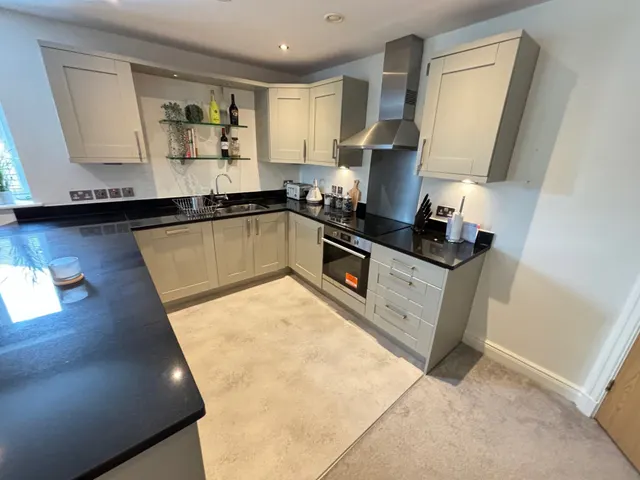 Buxton Road West, Disley, SK12, photo 3