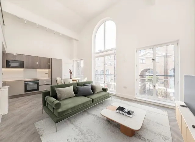 Photo 2 — York Place, Battersea, SW11