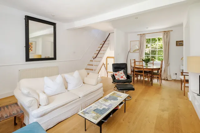 Photo 3 — Halton Road, London, N1