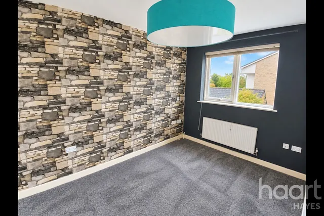 Taywood Road, UB5, photo 2
