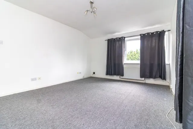 Photo 3 — Greystoke Walk, Leicester, Leicester, LE4 2FQ