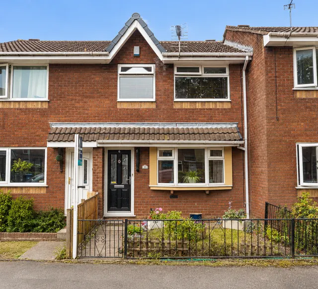 Barrett Court, Bury, BL9 7PL, photo 1