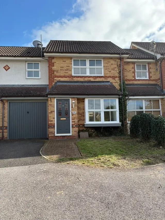 Beechfield Close, Stone Cross, BN24, photo 1