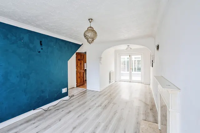 Beechfield Close, Stone Cross, BN24, photo 3