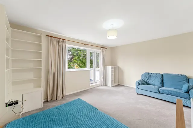 Smithwood Close, London, photo 1