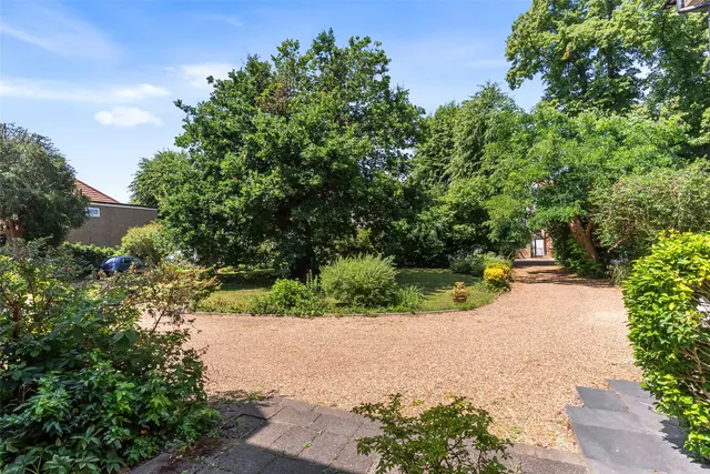 Photo 3 — Teddington Park, Teddington, TW11 8DA