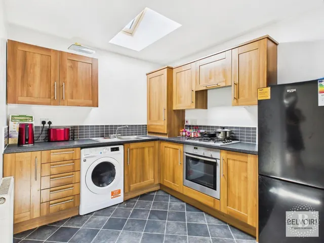 Photo 3 — Stockwell Avenue, Kiveton Park, Sheffield, S26