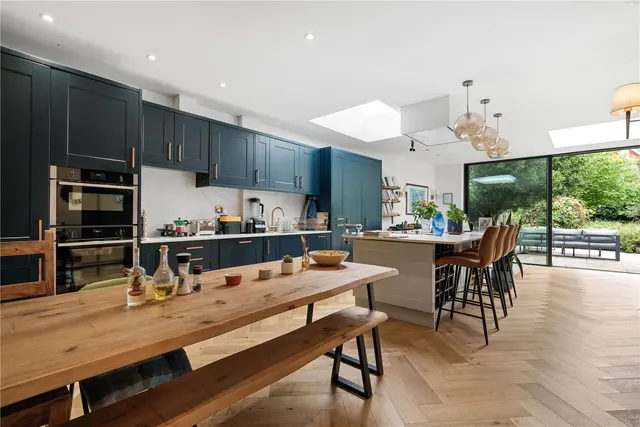 Carrington Road, Richmond, TW10, photo 1