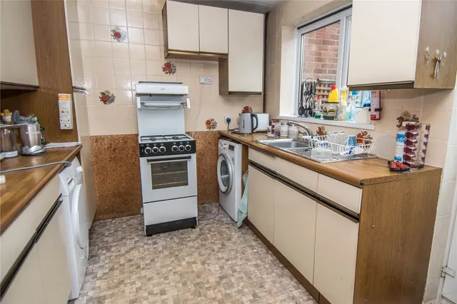 Photo 2 — Lincoln Road, Bromsgrove, B61 8SE