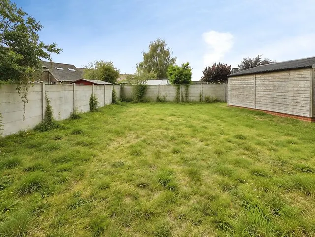 Photo 3 — Radnor Close, Broomfield, Kent, CT6