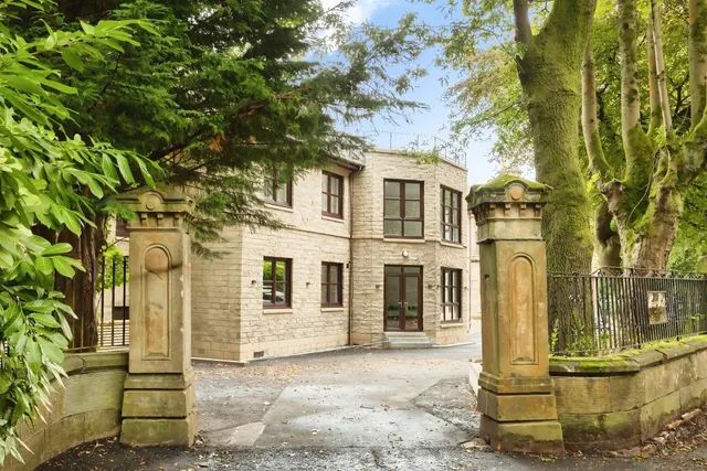 Priory Park, Main Road, Castlehead, Paisley, photo 1
