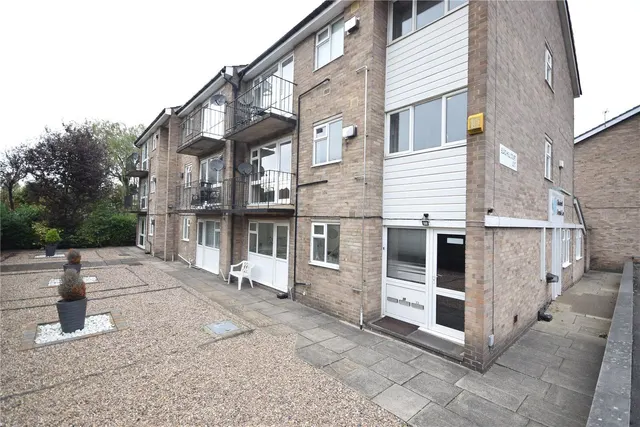 Slaid Hill Court, Leeds, LS17, photo 1