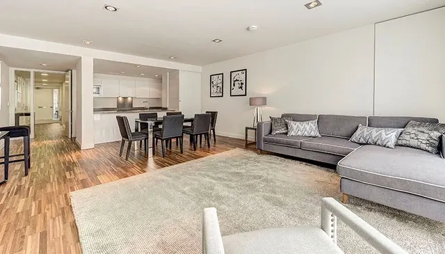 Fulham Road, London, SW3, photo 1