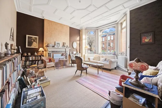Compayne Gardens South Hampstead, London NW6 3DP, photo 1
