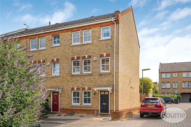 Florence Way, Knaphill, GU21, photo 1