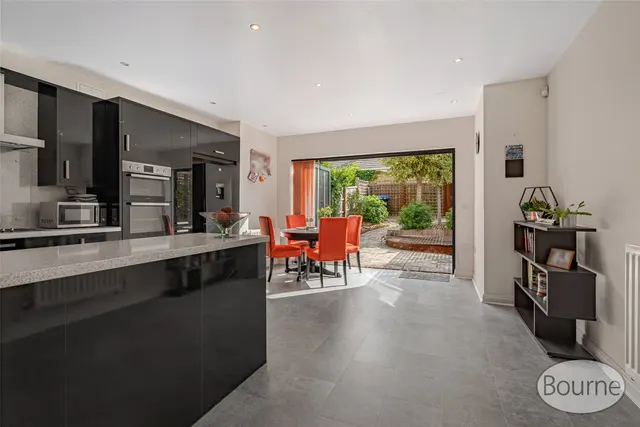 Florence Way, Knaphill, GU21, photo 2