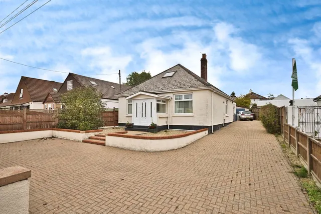 Ilchester Road, YEOVIL, photo 1