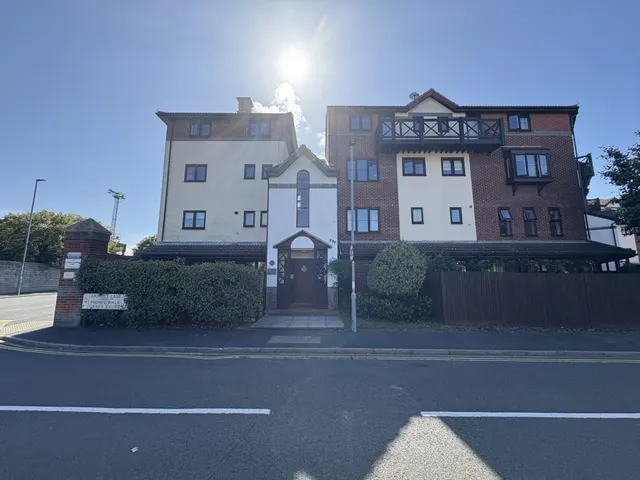 Armory Lane, Gunwharf Quays, Portsmouth, PO1, photo 1