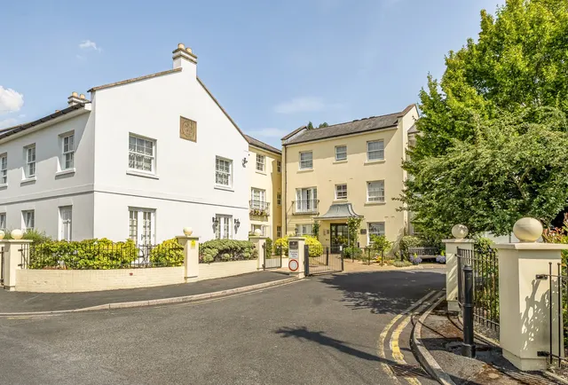 Commercial Street, Cheltenham, GL50 2AJ, photo 1