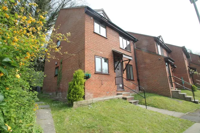 Butlers Court, High Wycombe, HP13, photo 1
