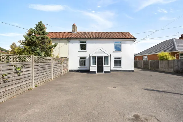 Modern Three Bedroom Cottage in Watton, photo 2