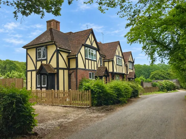 Harbourne Lane, Ashford, TN26, photo 1