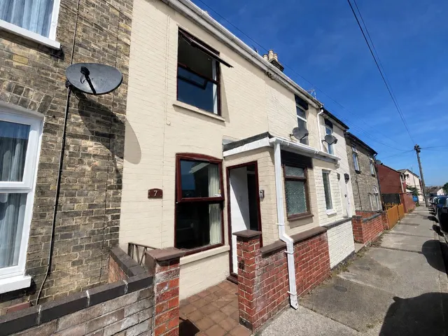 College Road, Lowestoft, NR33, photo 1