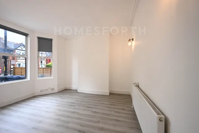 Greenford Avenue, Greenford, W7, photo 2