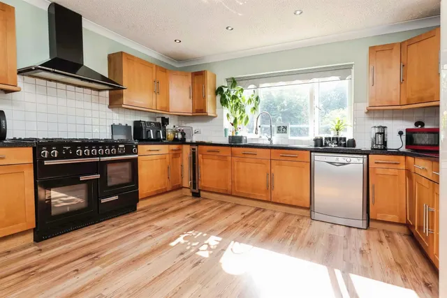 Wells Green Road, Solihull, B92, photo 2