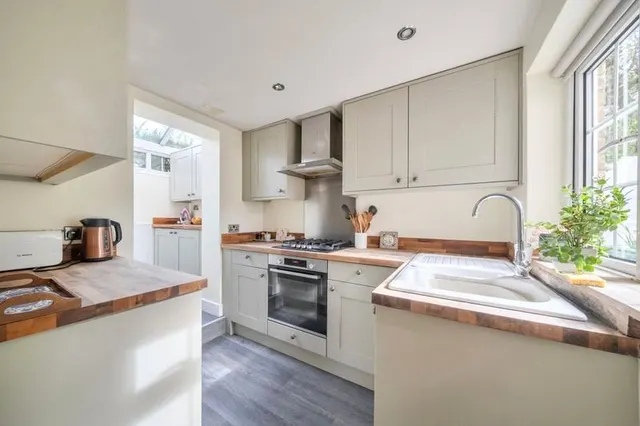 Upper Ham Road, Richmond, TW10, photo 2